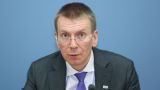 Латвия требует у России освободить задержанных в Москве