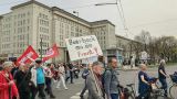 «Бербок на фронт»: десятки тысяч граждан Германии вышли на марши во имя мира