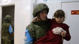 Российские миротворцы эвакуировали мирных жителей из зон боевых действий в Карабахе