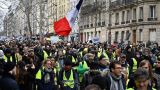 В Париже прошла акция против поставок оружия Украине