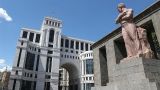 Ереван обвинил Азербайджан и Турцию в попытке истребить население Карабаха