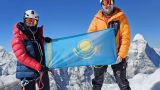 Первая девушка-казашка покорила Эверест — видео
