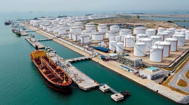 Били по России, попали по Украине: Санкции США и Киева дали побочный эффект