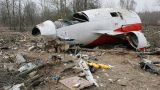 Poland says explosions caused accident with Kaczyński plane