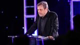 Больной человек: актер «Звездных войн» заживо похоронил Трампа — и извинился