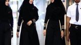 В Индонезии потребовали, чтобы все стюардессы-мусульманки носили хиджабы
