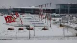 В Стамбуле из-за снегопада отменены более 200 авиарейсов