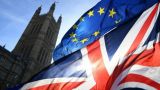 Треть латвийцев в Великобритании желают получить британское гражданство