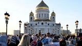 Более четверти миллиона: поток людей к деснице св. Спиридона в Москве не кончается
