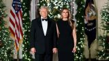 Будто на похороны: Рождественская открытка Трампа и Мелании слишком мрачная — Bild