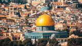 Двое израильтян арестованы в Иерусалиме за плевок в христианского священника