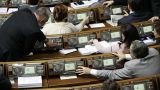 Депутаты Рады заявляют о фальсификациях при голосовании за отставку Яценюка