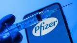 В Греции зафиксирован случай аллергии на вакцину Pfizer