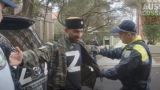 «Шапку дай!»: полиция Австралии обыскала казака, организовавшего автопробег к 9 Мая