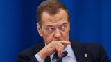 Медведев назвал Запад нацистским доктором Менгеле, умерщвляющим подопытную Украину