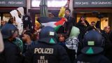 На полицию в Берлине напали пропалестинские протестующие