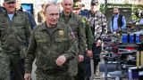 «Запад-2025»: Владимир Путин надел военную форму