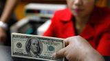 Эксперт объяснил, почему россияне теряют интерес к покупкам иностранной валюты