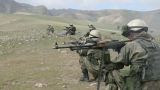 Российские военные в горах Таджикистана отработали отражение нападения террористов