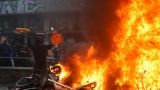 Строят баррикады: протесты молодежи во Франции перекинулись на Бельгию