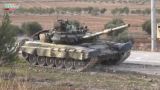 Боевики ДАИШ показали захваченный российский танк Т-90