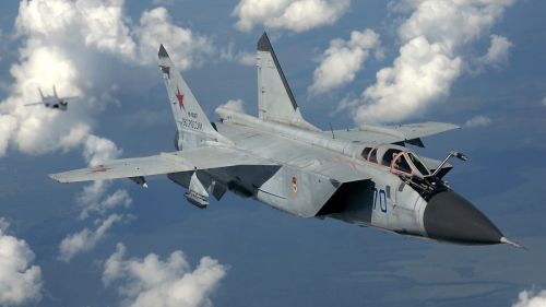 MWM: Россия демонстрирует свои возможности в Арктике за счет уникальных МиГ-31