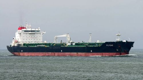 Сопровождаемый фрегатами Испании танкер с российской нефтью не дошел до Танжера