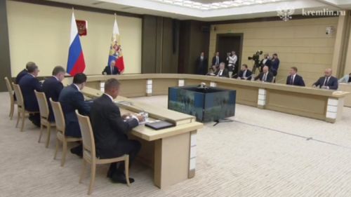 «А вас, Штирлиц, я попрошу остаться»: Путин задержал для беседы трех министров