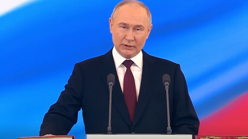 Вместе с народом — до победы: Владимир Путин вступил в должность президента России