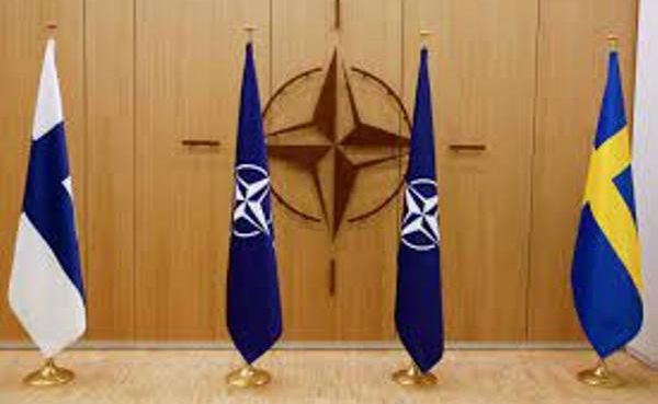 Финляндия готова сбросить шведский балласт на пути в НАТО
