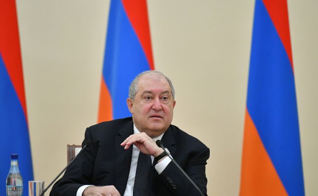 Президент Армении уходит в отставку