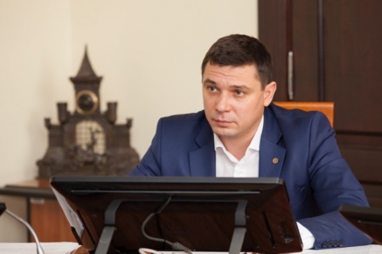 Депутат Первышов отправляется воевать добровольцем