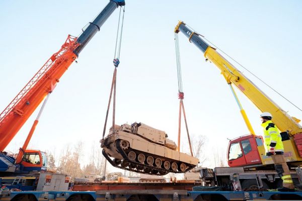 Сумма колоссальная: дан старт контракта поставок танков из США для польской армии