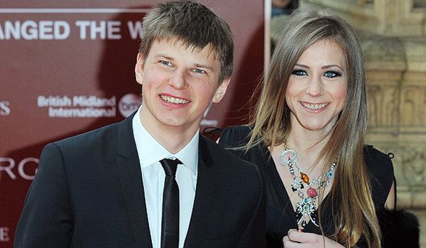 [PUNIQRANDLINE-(au-dating-names.txt) 21 Аршавин женился во второй раз [PUNIQRANDLINE-(au-dating-names.txt) 49