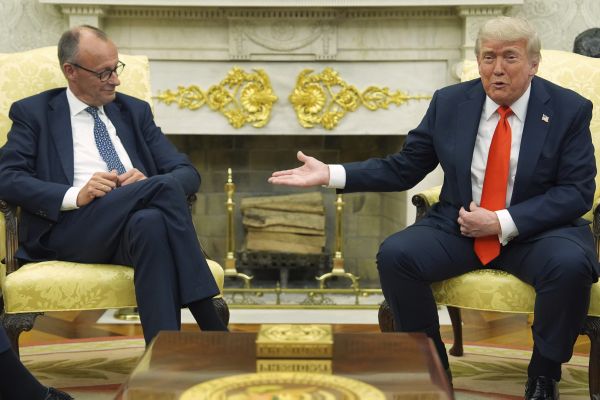 Глава МИД Германии: Мерц подбил Трампа изменить отношение к Украине